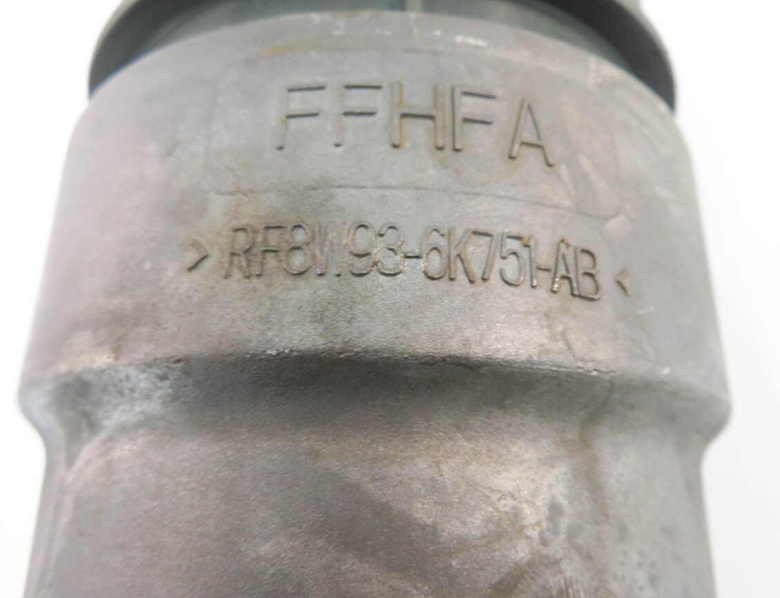 Thumbnail 7: 2011 RANGE ROVER SPORT (L320) 5.0L AJ133 V8 ENGINE - OIL FILTER HOUSING w/ CAP