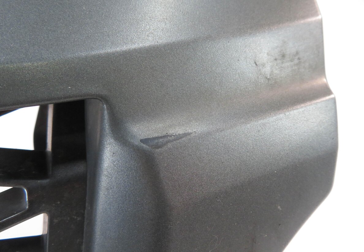 Thumbnail 9: 2010-2011 RANGE ROVER SPORT (L320) FRONT UPPER HOOD AIR VENT GRILLE