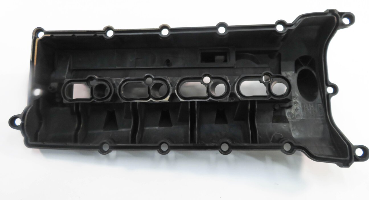 Thumbnail 6: 2010-2018 RANGE ROVER SPORT (L320 L322 L405 L494) 5.0L V8 - LEFT VALVE COVER