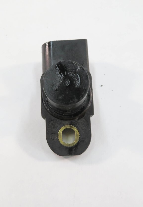 Thumbnail 5: 2011 BMW 335i (E90) 3.0L M57Y DIESEL ENGINE - CAMSHAFT CAM POSITION ANGLE SENSOR
