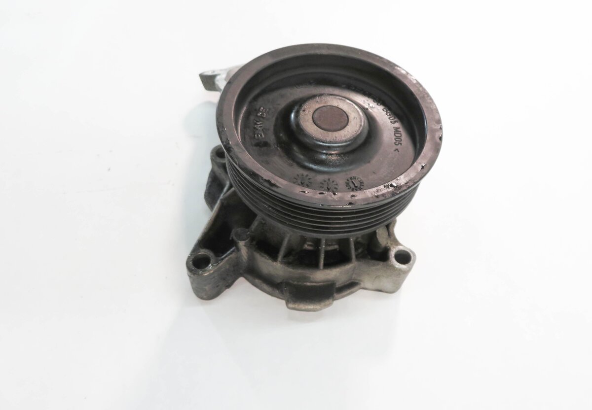 Thumbnail 3: 2009-2013 BMW 335D X5 (E90 E70) 3.0L M57Y DIESEL ENGINE - MECHANICAL WATER PUMP