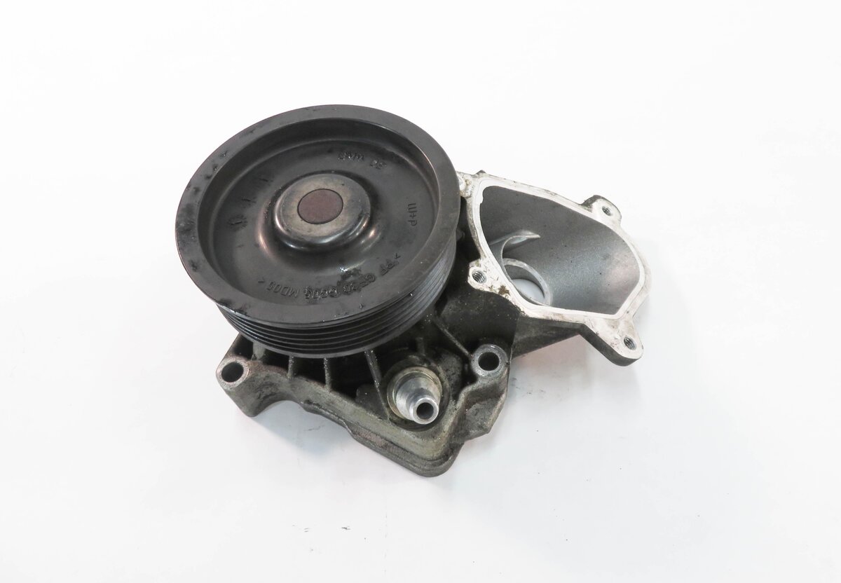 Thumbnail 5: 2009-2013 BMW 335D X5 (E90 E70) 3.0L M57Y DIESEL ENGINE - MECHANICAL WATER PUMP