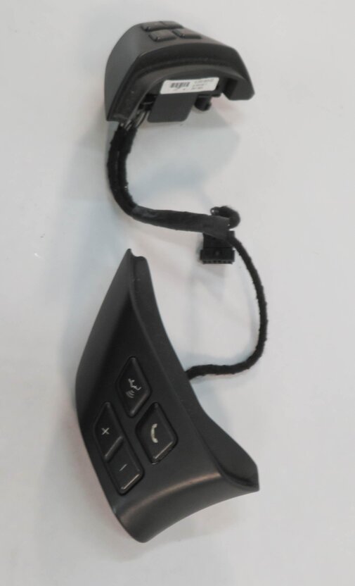 Thumbnail 6: 2011 BMW 335i (E90) STEERING SWITCH BUTTON SET-2