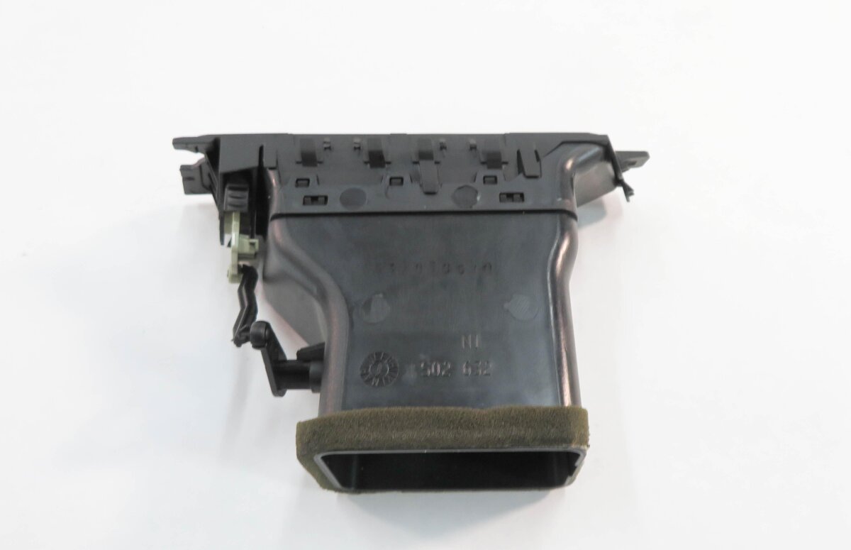 Thumbnail 4: 2011 BMW 335i (E90) RIGHT FRONT PASSENGER DASH HEATER A/C AIR VENT