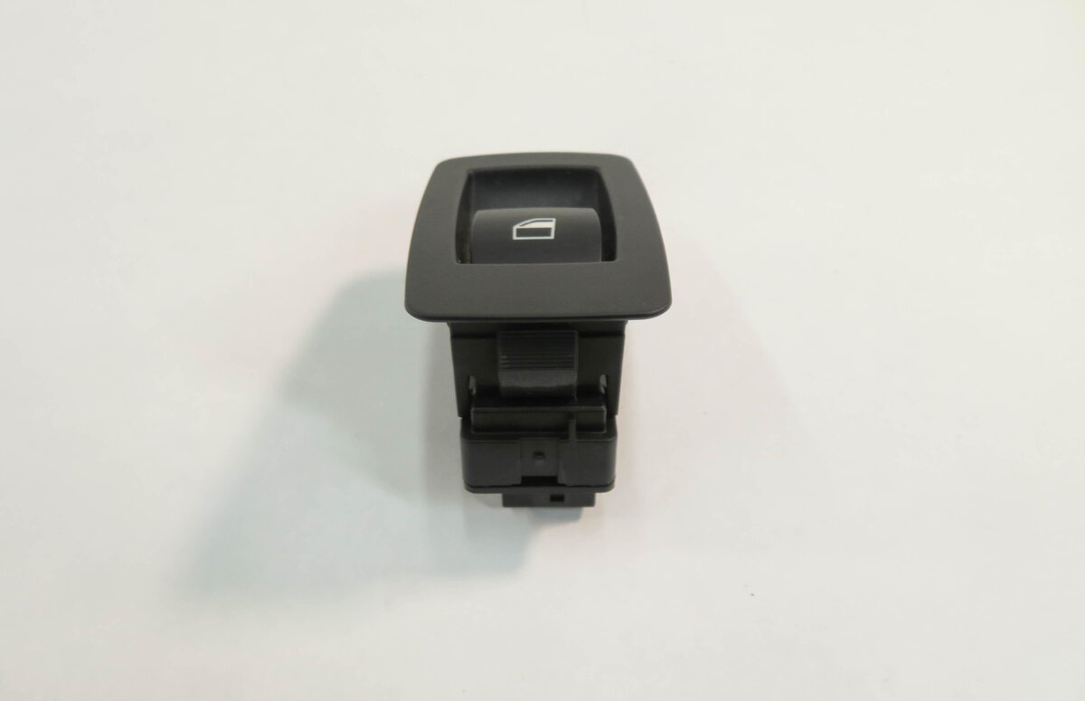 Thumbnail 4: 2011 BMW 335i (E90) FRONT / REAR - PASSENGER DOOR WINDOW SWITCH BUTTON (BLACK)