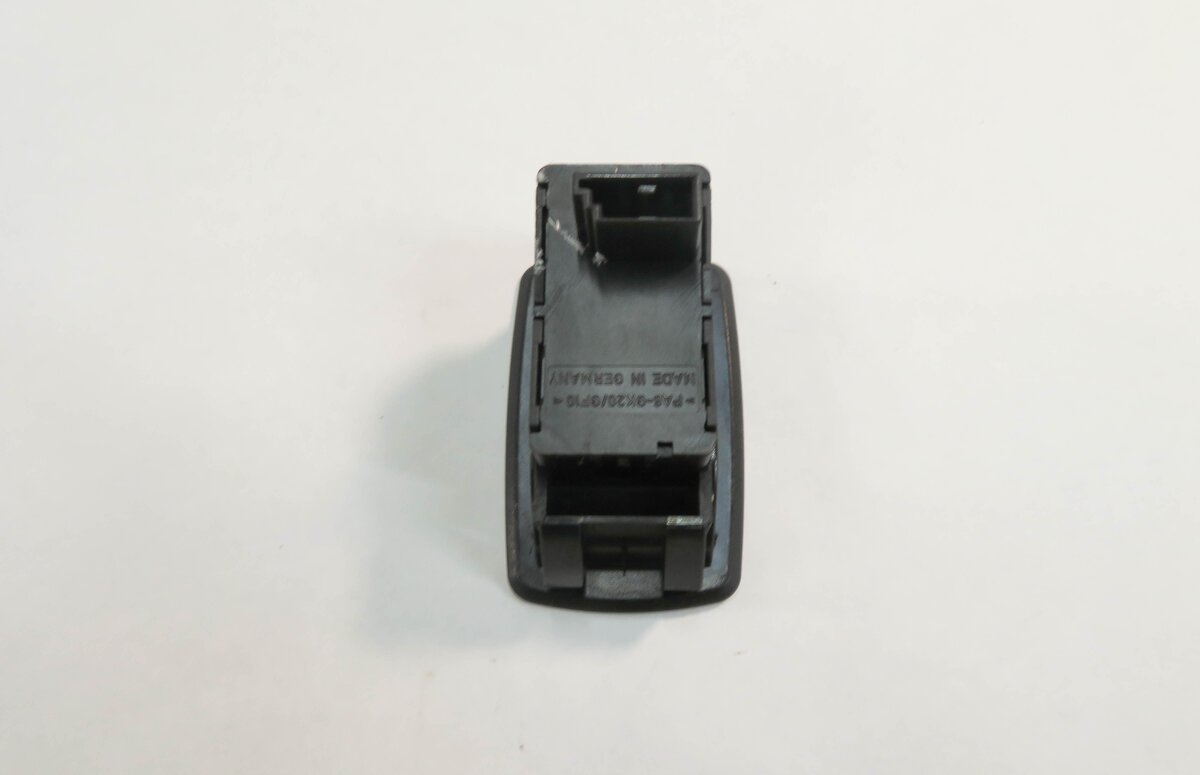Thumbnail 5: 2011 BMW 335i (E90) FRONT / REAR - PASSENGER DOOR WINDOW SWITCH BUTTON (BLACK)