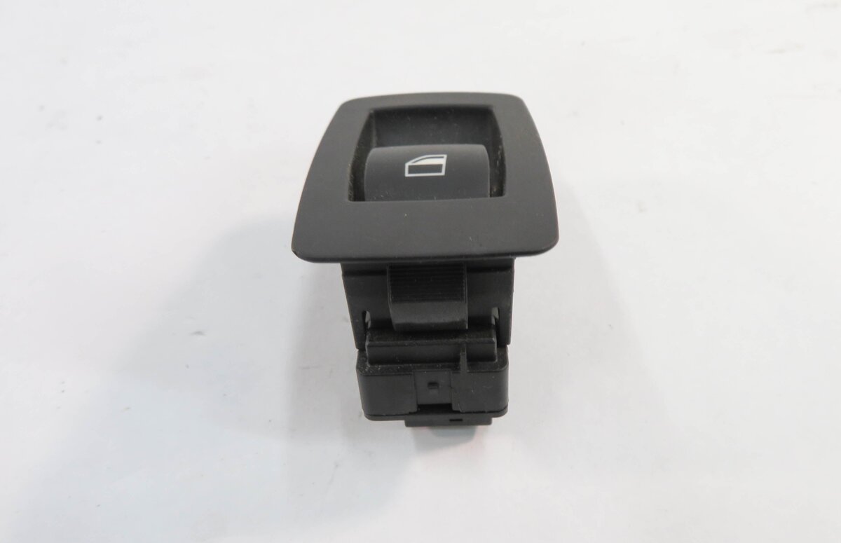 Thumbnail 4: 2011 BMW 335i (E90) FRONT / REAR - PASSENGER DOOR WINDOW SWITCH BUTTON (BLACK)