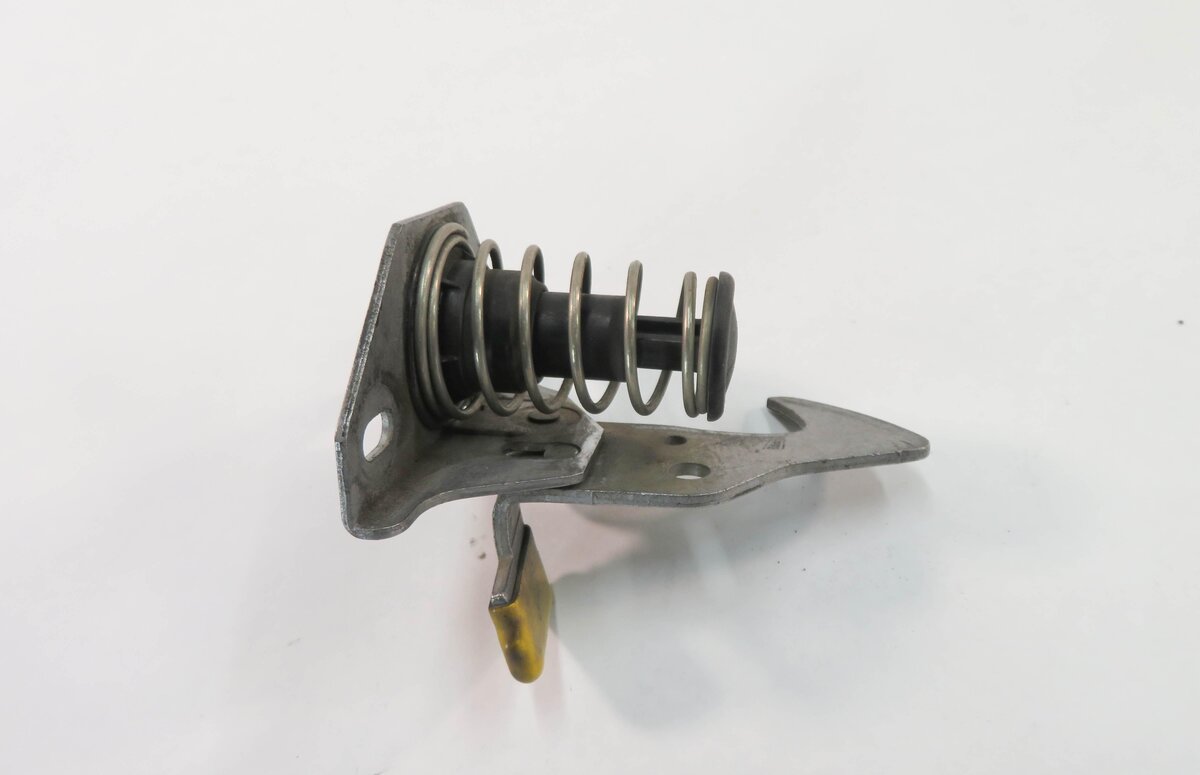 Thumbnail 5: 2011 BMW 335i (E90) FRONT HOOD SAFETY LATCH SPRING CATCH HOOK LEVER