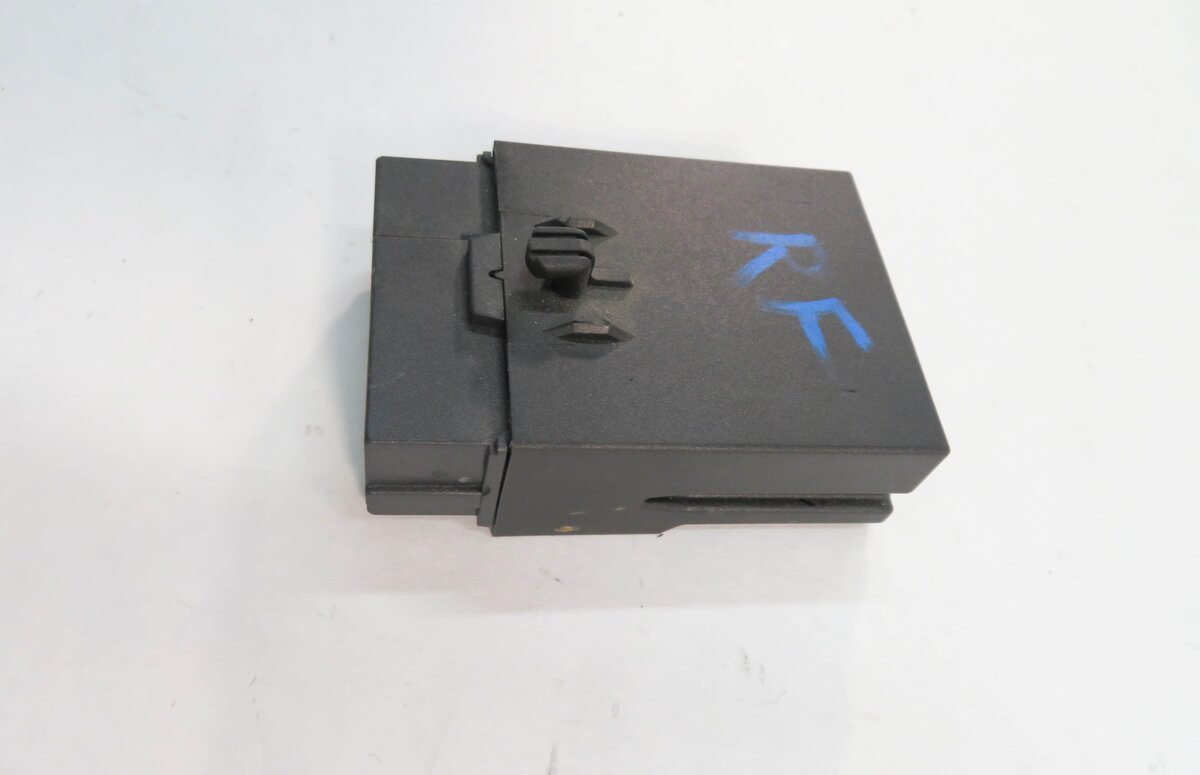 Thumbnail 3: 2007-2010 BMW 328i 335i M3 X5 Z4 (E87 E70 E71 E90 E89) FRONT SEAT MODULE w/o MEM