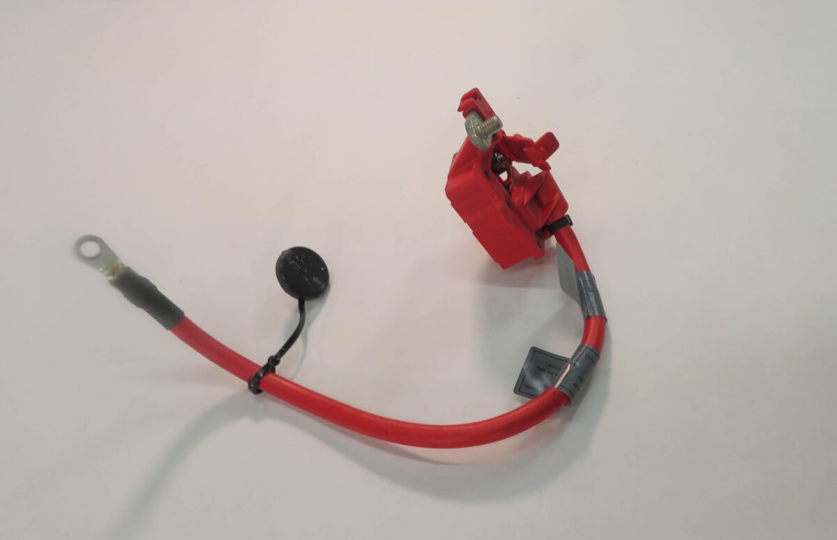 Thumbnail 2: 2011 BMW 335i (E90) POSITIVE BATTERY CABLE SRS