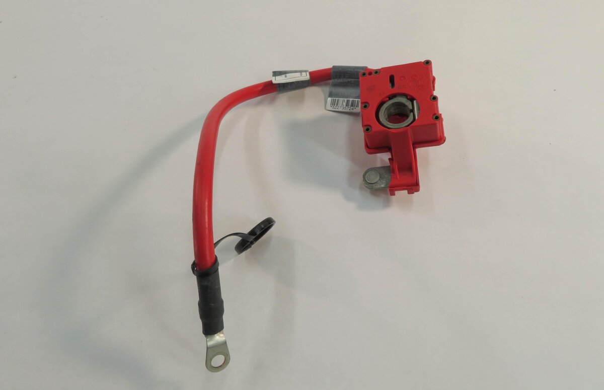 Thumbnail 5: 2011 BMW 335i (E90) POSITIVE BATTERY CABLE SRS