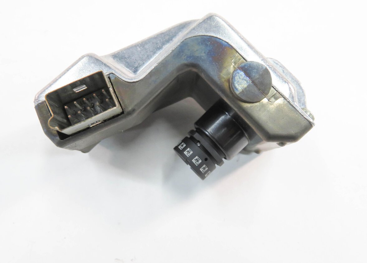 Thumbnail 5: 2009-2012 BMW 740i 750i 760i B7 X6 (F01 E71) LANE DEPARTURE WARNING CAMERA
