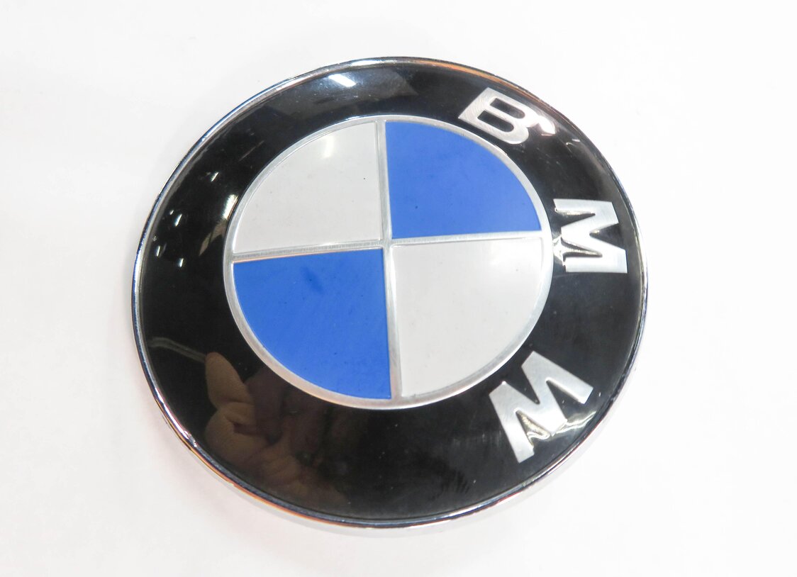 Thumbnail 3: 2009 BMW 750i (F01) FRONT EMBLEM LOGO BADGE NAME PLATE SYMBOL