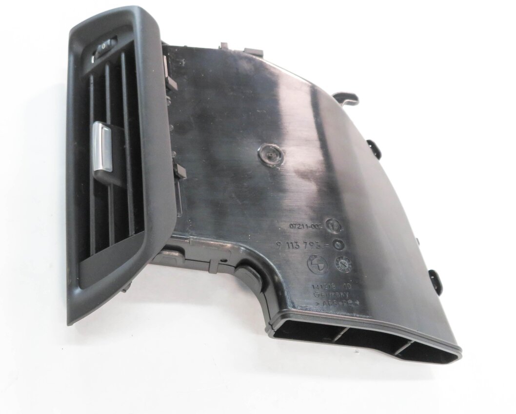 Thumbnail 2: 2009 BMW 750i (F01) LEFT DRIVER REAR PILLAR HEATER A/C AIR VENT