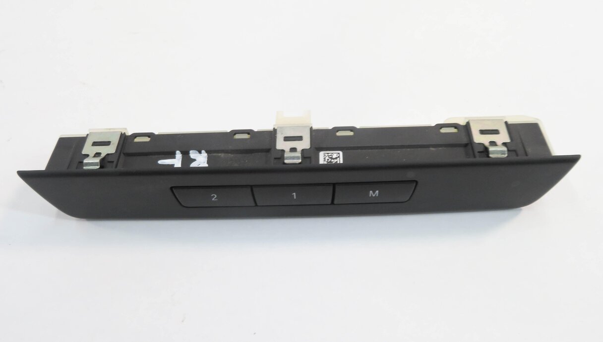 Thumbnail 2: 2009 BMW 750i (F01) RIGHT FRONT PASSENGER SEAT MEMORY POSITION SWITCH PANEL