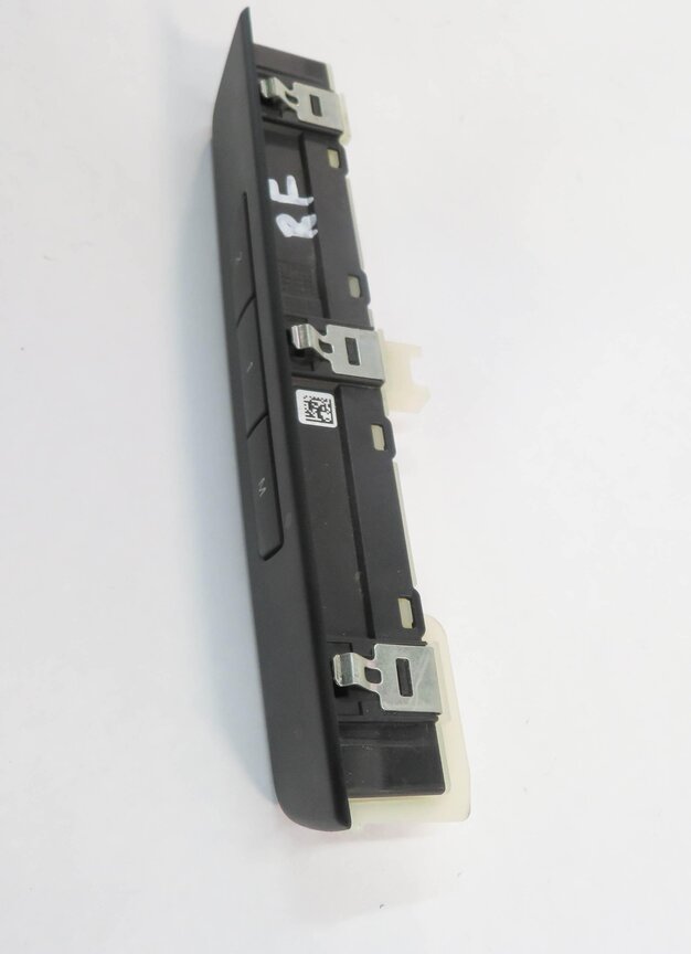 Thumbnail 4: 2009 BMW 750i (F01) RIGHT FRONT PASSENGER SEAT MEMORY POSITION SWITCH PANEL
