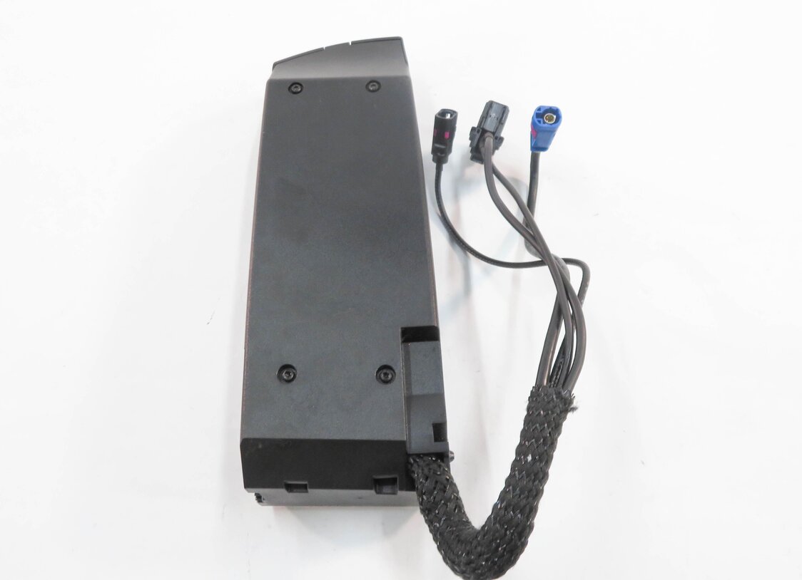 Thumbnail 5: 2009 BMW 750i (F01) FRONT CENTER CONSOLE CELL PHONE SNAP IN CRADLE
