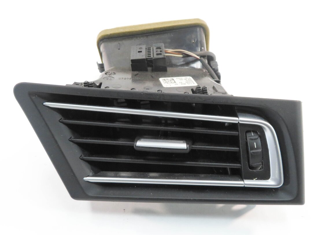 2009 BMW 750i (F01) RIGHT FRONT PASSENGER DASH HEATER A/C AIR VENT
