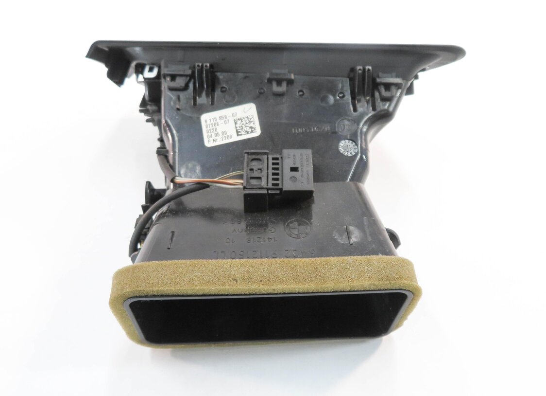 Thumbnail 4: 2009 BMW 750i (F01) RIGHT FRONT PASSENGER DASH HEATER A/C AIR VENT