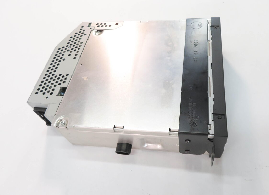Thumbnail 3: 2008-2010 BMW 750i X5 X6 Z4 (F01 E70 E71 E89) VIDEO PLAYER 6-DISC DVD CHANGER