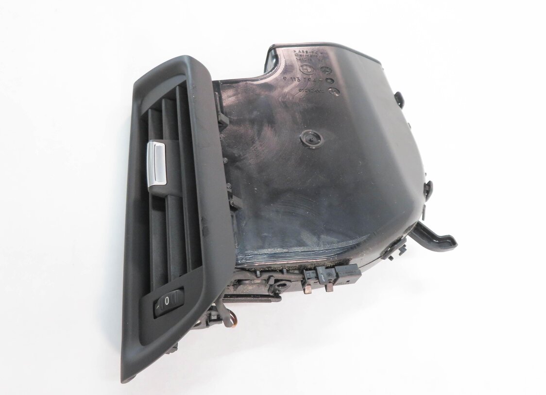 Thumbnail 3: 2009 BMW 750i (F01) RIGHT PASSENGER REAR PILLAR HEATER A/C AIR VENT