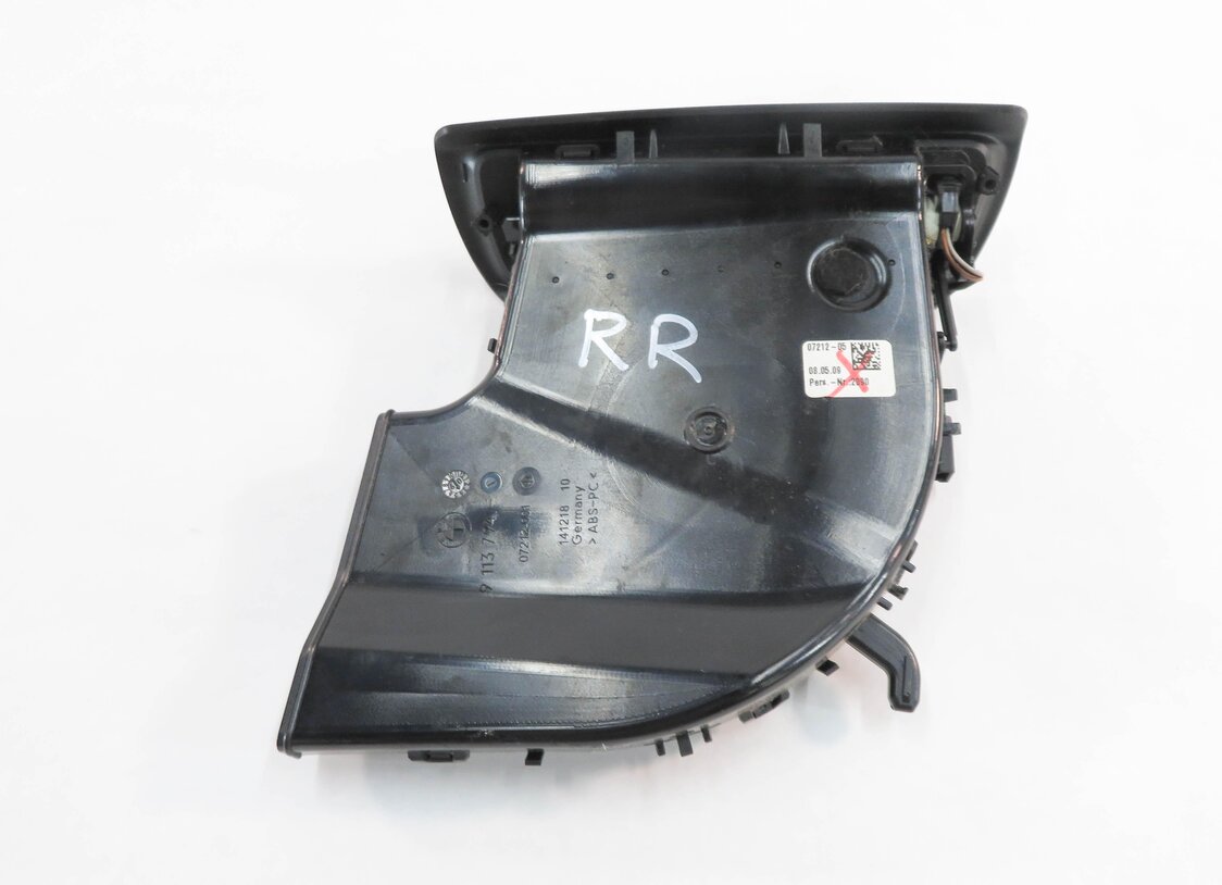 Thumbnail 5: 2009 BMW 750i (F01) RIGHT PASSENGER REAR PILLAR HEATER A/C AIR VENT
