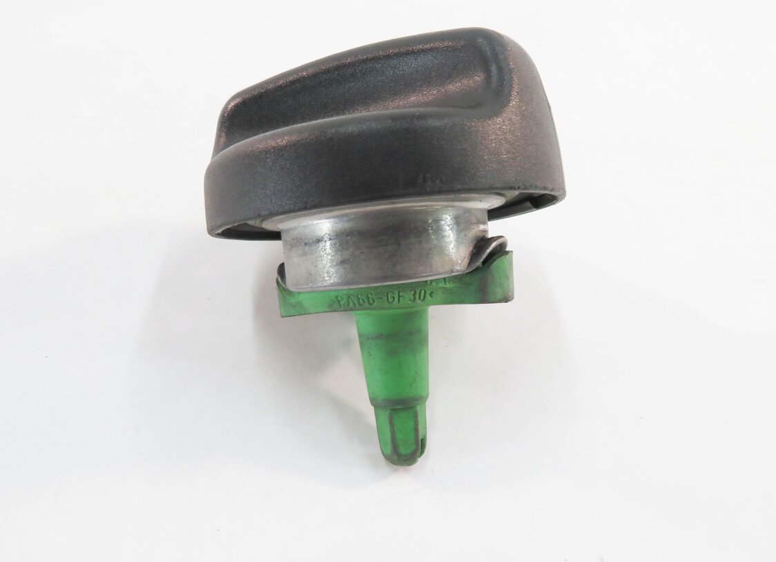 Thumbnail 4: 2009 BMW 750i (F01) GAS CAP FUEL TANK FILLER SCREW TOP LID