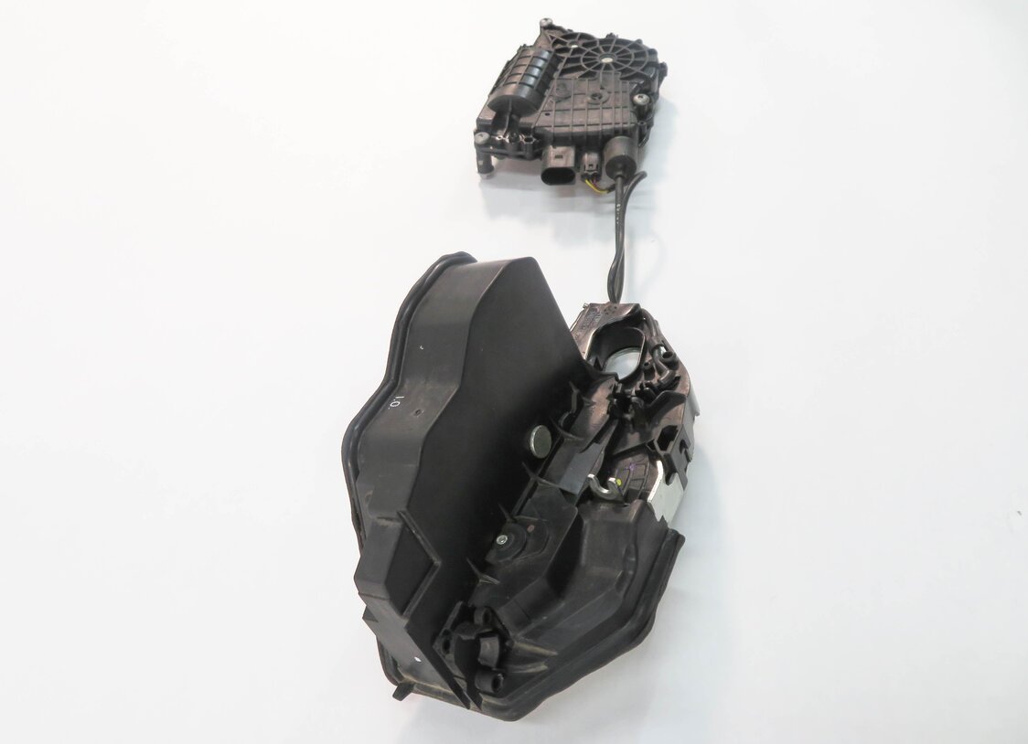 Thumbnail 2: 11-15 BMW 740i 750i 760i B7 (F01) RIGHT REAR (SOFT CLOSE) DOOR LATCH ACTUATOR