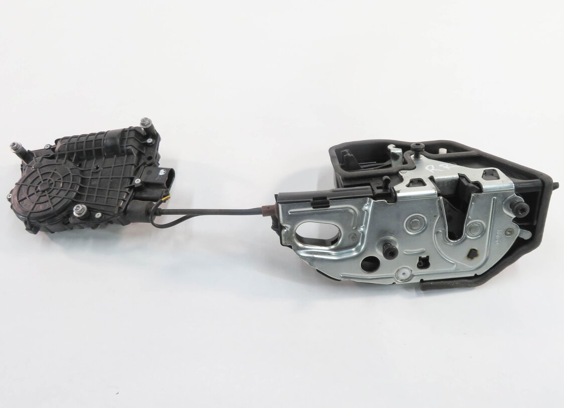 Thumbnail 4: 11-15 BMW 740i 750i 760i B7 (F01) RIGHT REAR (SOFT CLOSE) DOOR LATCH ACTUATOR