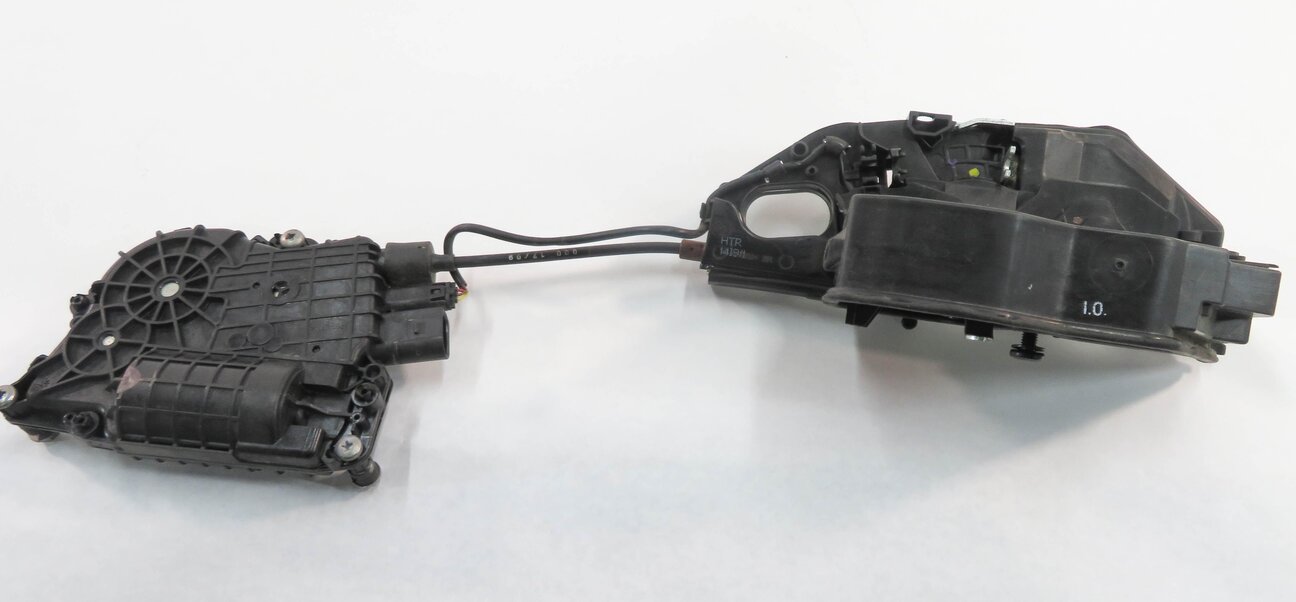 Thumbnail 5: 11-15 BMW 740i 750i 760i B7 (F01) RIGHT REAR (SOFT CLOSE) DOOR LATCH ACTUATOR