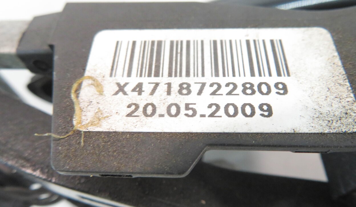 Thumbnail 6: 09-18 BMW 528i 535i 550i 740i 750i 760i RIGHT FRONT COMFORT DOOR HANDLE (GRAY)