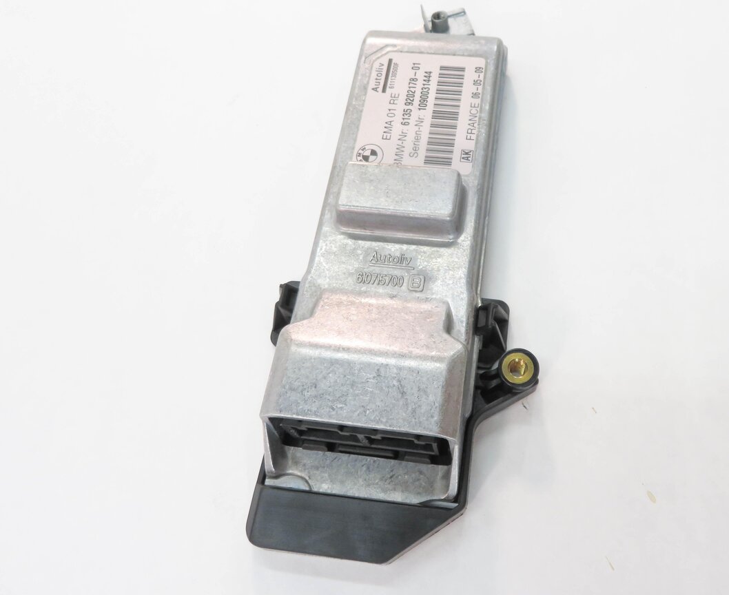 Thumbnail 2: 2009-2012 BMW 740i 750i 760i B7 (F01 F02) RIGHT FRONT PASSENGER SEATBELT MODULE