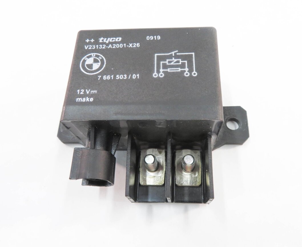 2009 BMW 750i (F01) COOLING FAN RELAY MODULE