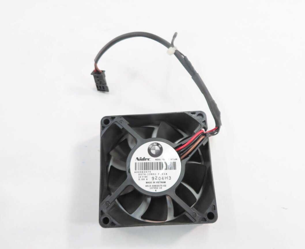 Thumbnail 5: 2009 BMW 750i (F01) REAR TRUNK ELECTRONICS AMP AMPLIFER COOLING FAN