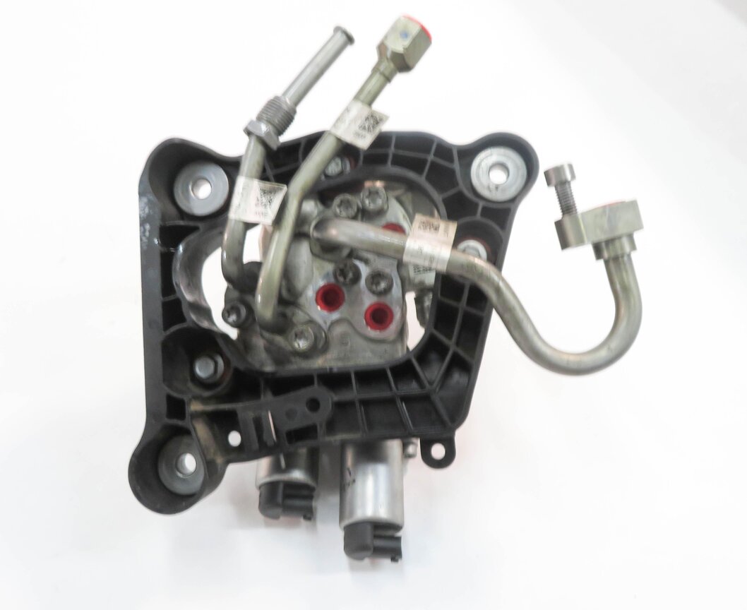 Thumbnail 5: 2009 BMW 750i (F01) 4.4L N63 TURBO ENGINE - DYNAMIC DRIVE SUSPENSION VALVE BLOCK