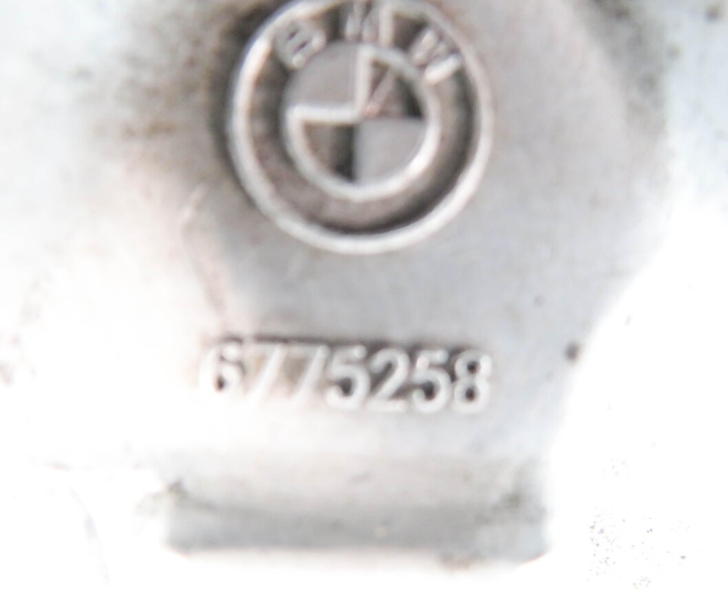 Thumbnail 6: 2009 BMW 750i (F01) 4.4L N63 TURBO ENGINE - DYNAMIC DRIVE SUSPENSION VALVE BLOCK