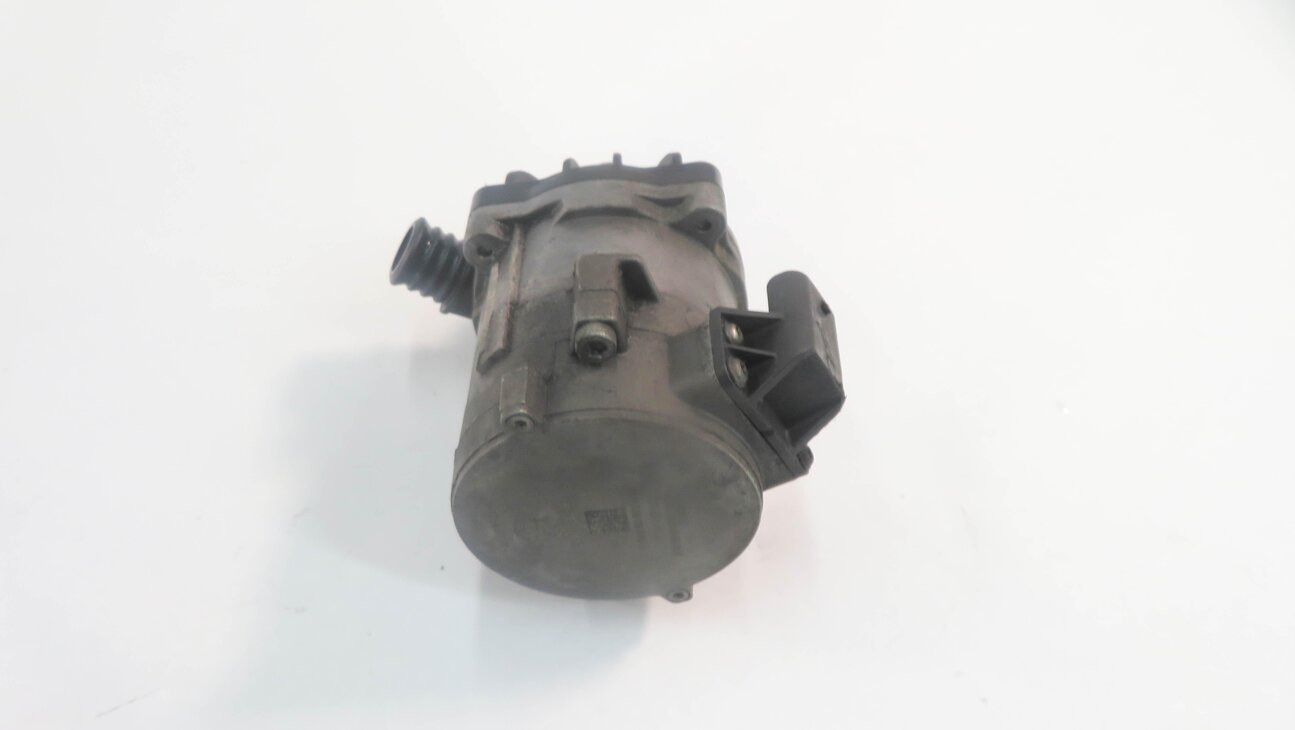 Thumbnail 4: 2009 BMW 750i (F01) 4.4L N63 TWIN TURBO ENGINE - AUX AUXILIARY WATER PUMP