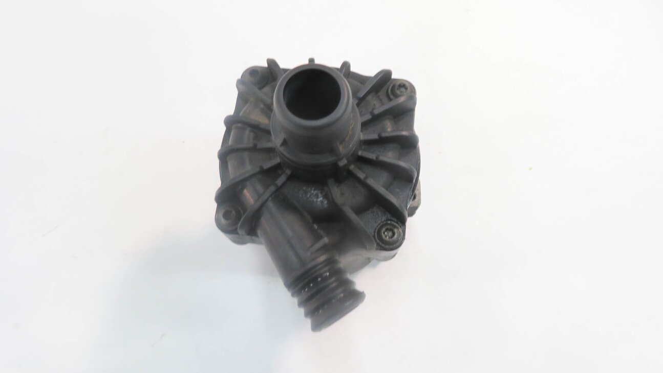 Thumbnail 5: 2009 BMW 750i (F01) 4.4L N63 TWIN TURBO ENGINE - AUX AUXILIARY WATER PUMP