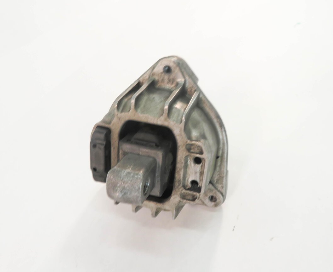 Thumbnail 3: 2009 BMW 750i (F01) 4.4L N63 TWIN TURBO RIGHT PASSENGER SIDE ENGINE MOTOR MOUNT