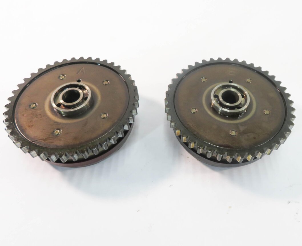 Thumbnail 2: 2009 BMW 750i (F01) 4.4L N63 - LEFT ENGINE INTAKE & EXHAUST TIMING GEAR SET
