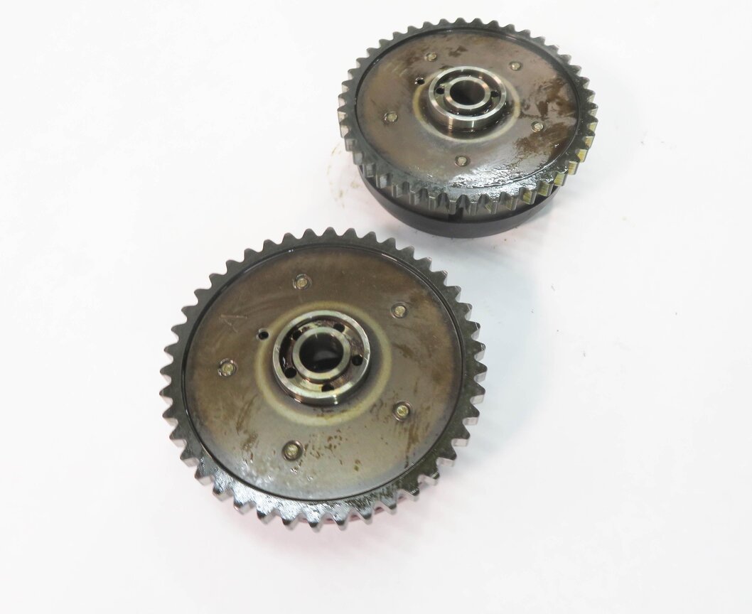 Thumbnail 3: 2009 BMW 750i (F01) 4.4L N63 - LEFT ENGINE INTAKE & EXHAUST TIMING GEAR SET