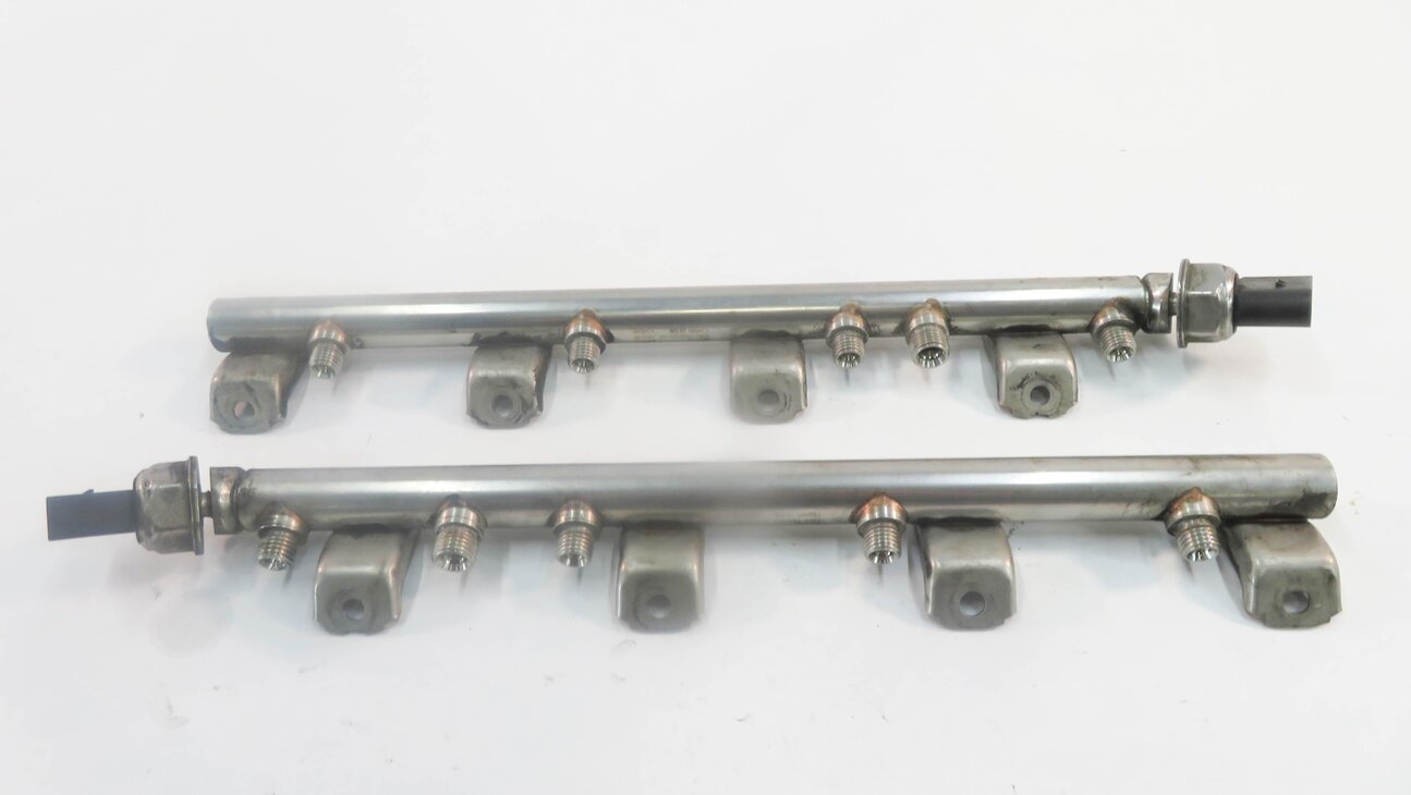 Thumbnail 5: 2009 BMW 750i (F01) 4.4L N63 TWIN TURBO - LEFT & RIGHT ENGINE FUEL RAIL SET-2