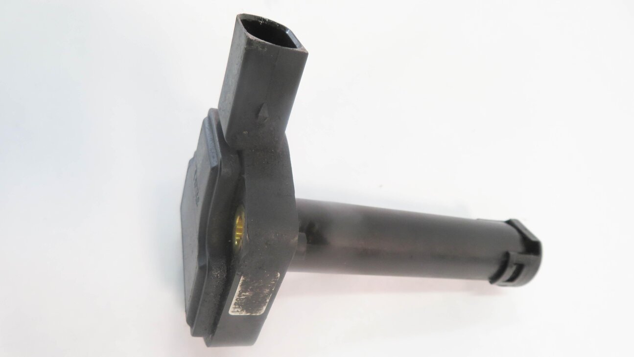Thumbnail 4: 2009 BMW 750i (F01) 4.4L N63 TWIN TURBO ENGINE MOTOR OIL FLUID PAN LEVEL SENSOR