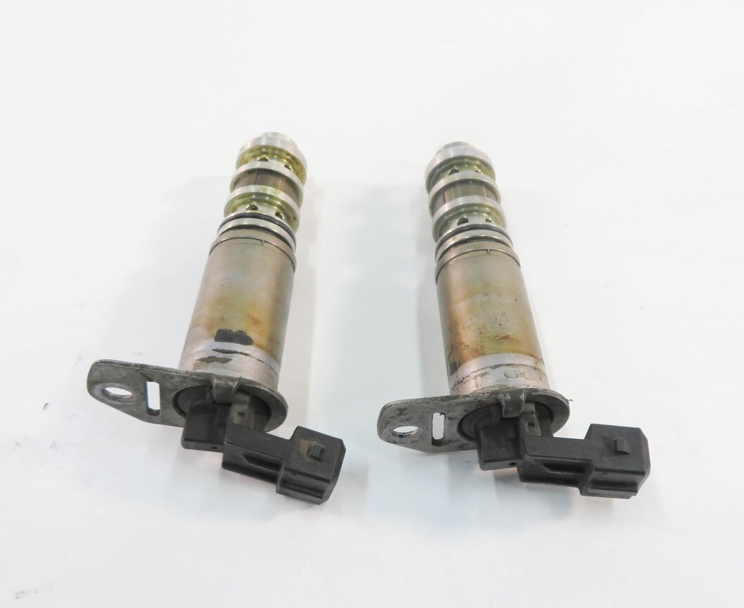 Thumbnail 2: 2009 BMW 750i (F01) 4.4L N63 TWIN TURBO ENGINE - VVT VANOS SOLENOID SET-2