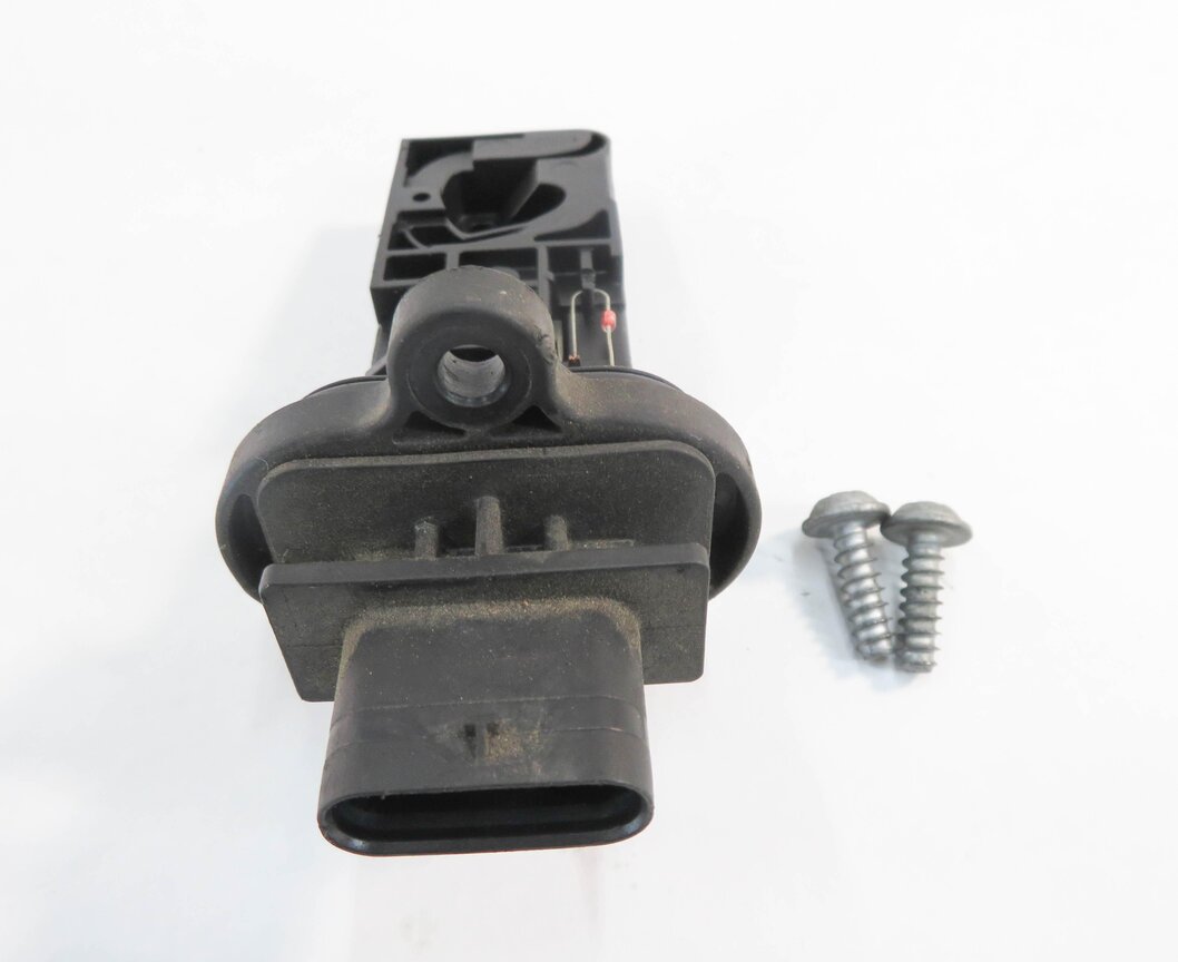 06-14 BMW 550i 750i 650i X5 X6 (E60 E70 E71 F01 F10) V8 MASS AIR FLOW SENSOR MAF