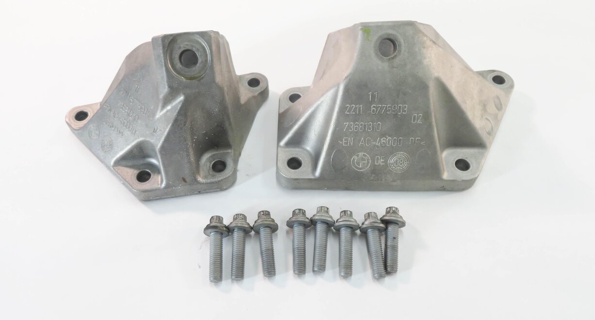 2009 BMW 750i (F01) 4.4L N63 TWIN TURBO - LEFT & RIGHT ENGINE MOUNT BRACKET SET