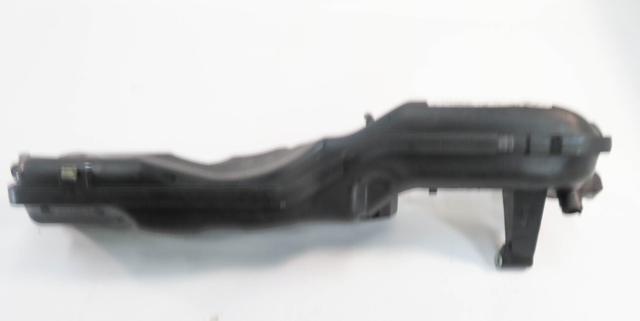 Thumbnail 6: 08-14 BMW 550i 650i 750i X5 X6 (F01 F10 E70 E71) 4.4L N63 RIGHT INTAKE MANIFOLD