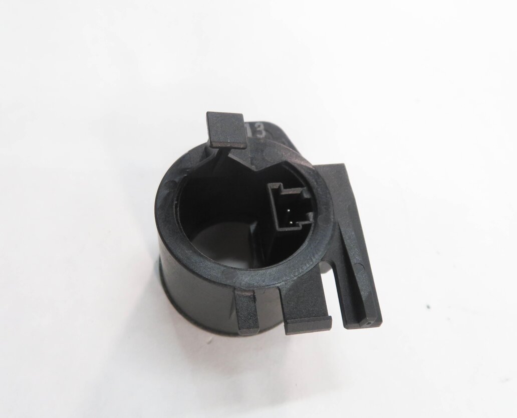 Thumbnail 4: 2014 BMW 740i (F01) IGNITION SWITCH IMMOBILIZER SIGNAL COIL RING