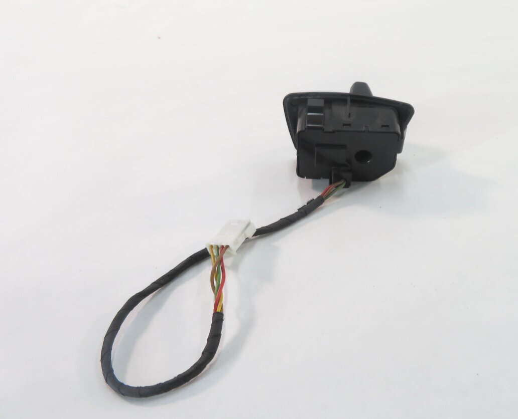 Thumbnail 5: 2014 BMW 740i (F01) STEERING ADJUSTMENT SWITCH
