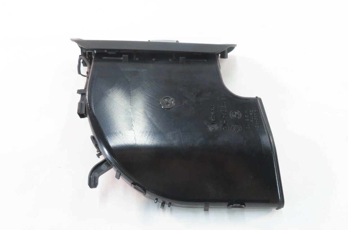 Thumbnail 4: 2014 BMW 740i (F01) RIGHT PASSENGER REAR PILLAR HEATER A/C AIR VENT (BLACK)